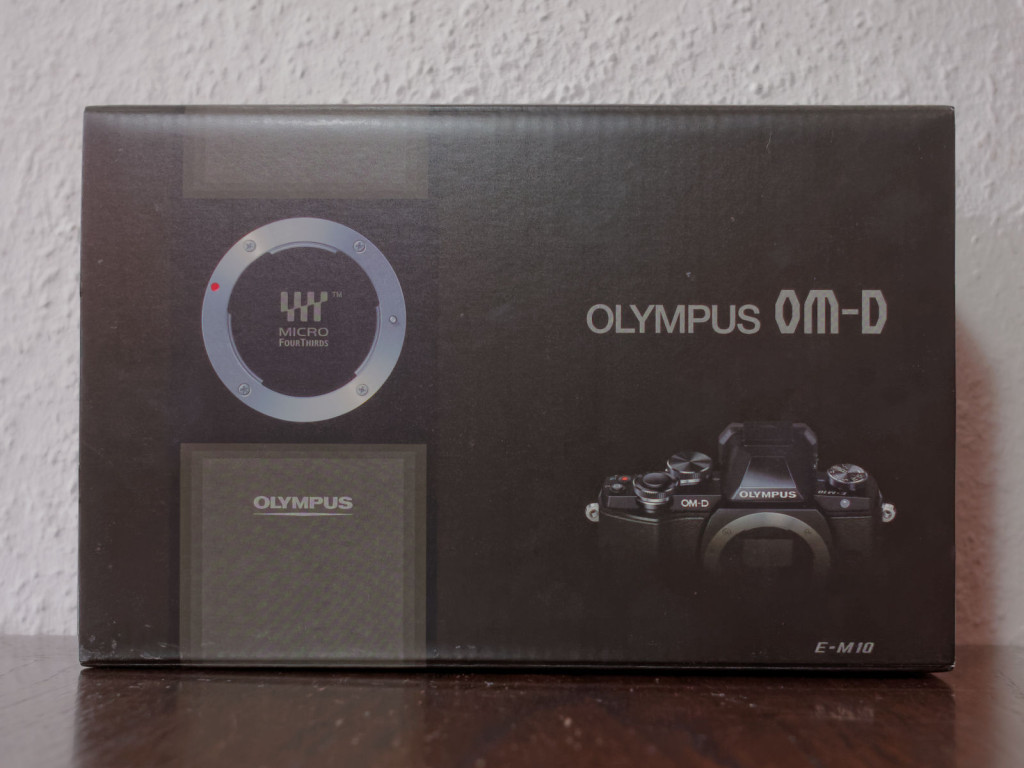 Olympus OM-D E-M10 Kit Karton.