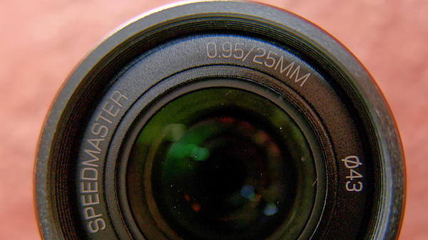 ZY Optics Mitakon Speedmaster 25mm f0.95 Review - Jan und ZY Optics Mitakon Speedmaster 25mm f0.95 Review - Jan und